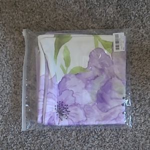 NWT Flower Pillow Covers 18x18